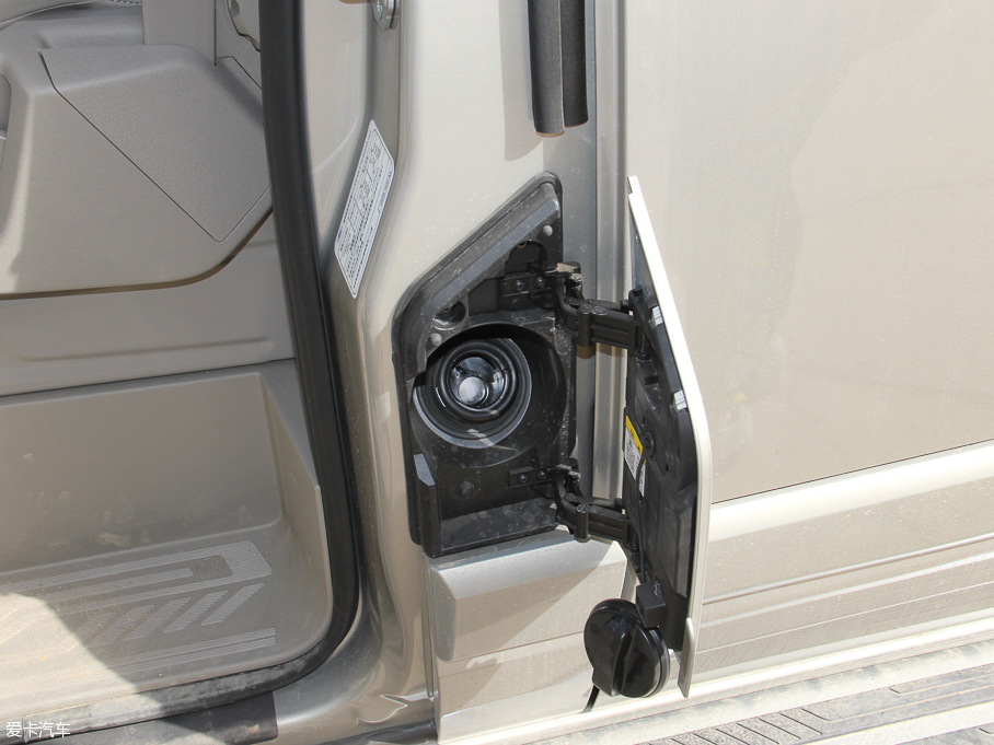 2016;W 2.0T ք(dng)Ӣ