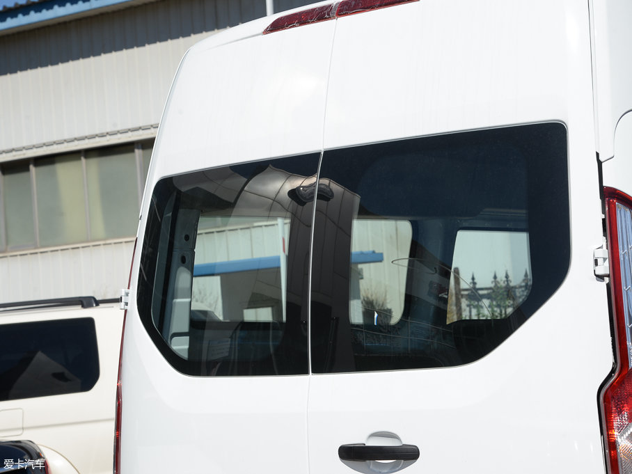 2017��ȫ� 2.0T ���S5����픶๦��܇ ���� ��V