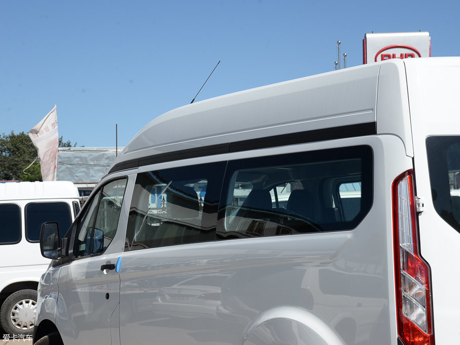 2017��ȫ� 2.0T ���S5����픶๦��܇ ���� ��V