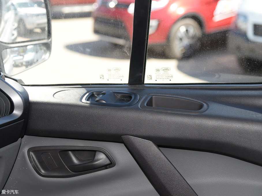 2017��ȫ� 2.0T ���S5����픶๦��܇ ���� ��V