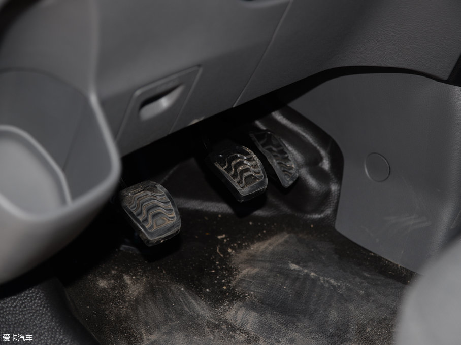 2017��ȫ� 2.0T ���S5����픶๦��܇ ���� ��V