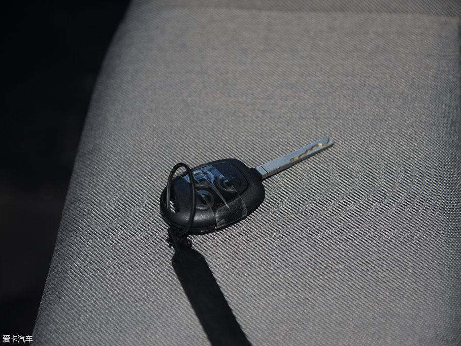 2017��ȫ� 2.0T ���S5����픶๦��܇ ���� ��V