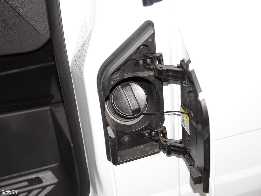 2017��ȫ� 2.0T ���S5����픶๦��܇ ���� ��V