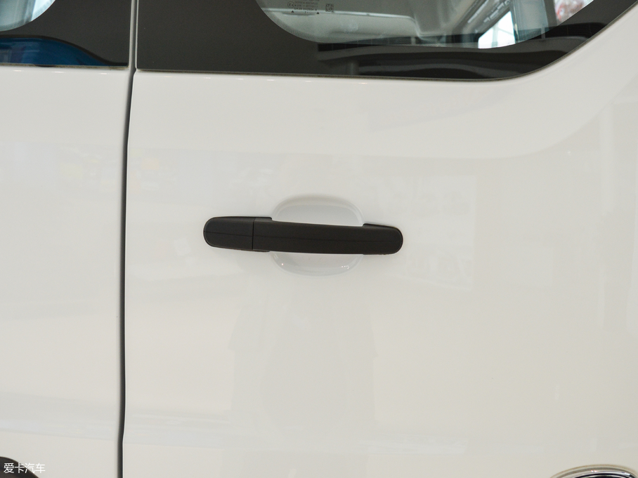 2017��ȫ� 2.0T ���S��픶๦������܇ ���� ��V