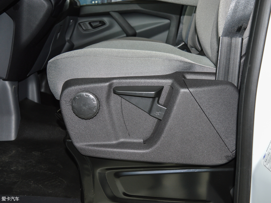 2017��ȫ� 2.0T ���S��픶๦������܇ ���� ��V