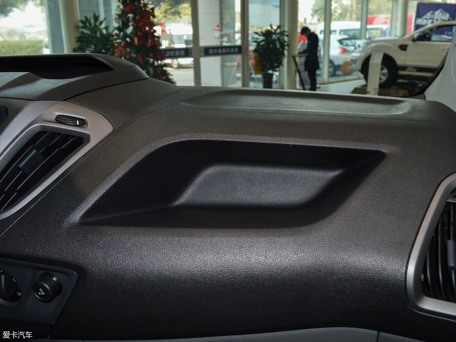 2017��ȫ� 2.0T ���S��픶๦������܇ ���� ��V