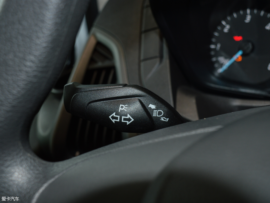 2017��ȫ� 2.0T ���S��픶๦������܇ ���� ��V