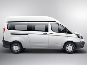 2017款2.0T 中轴5座中顶多功能车 柴油 国IV 整体外观