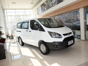 2017款2.0T 短轴5座低顶多功能车 汽油 国V 左前45度