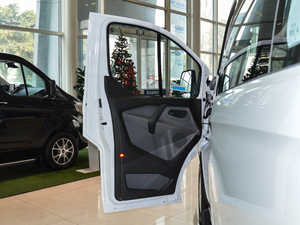 2017��2.0T ���S��픶๦������܇ ���� ��V �{�λ܇�T