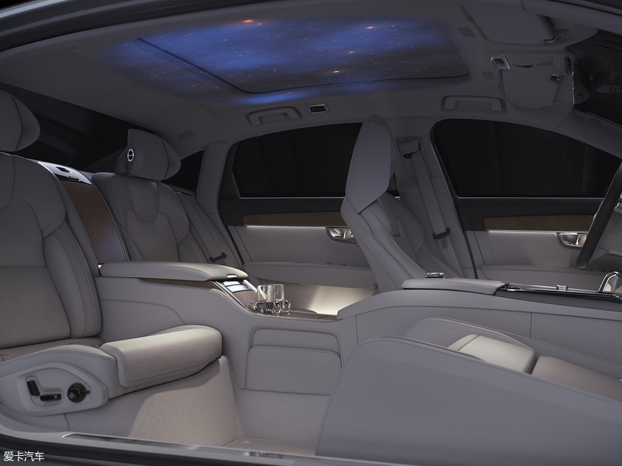 2018֠S90Դ Ambience 