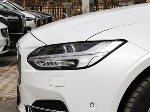 2018T8 E(q)(dng) su(y)  (gu)V (x)(ji)^