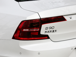 2018T8 E(q) su  V (ji)^