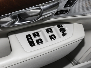 2018T8 E su  V {܇ƅ^	