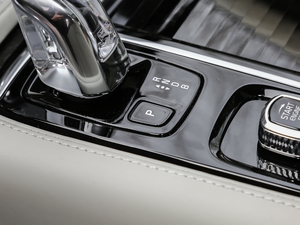 2018T8 E su  V п؅^