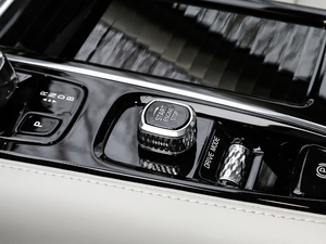 2018T8 E su  V п؅^