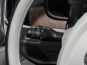 2018T8 E su  V п؅^