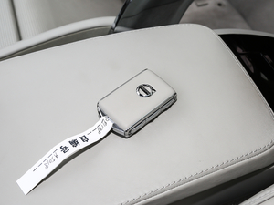 2018T8 E(q) su(y)  V ܇耳