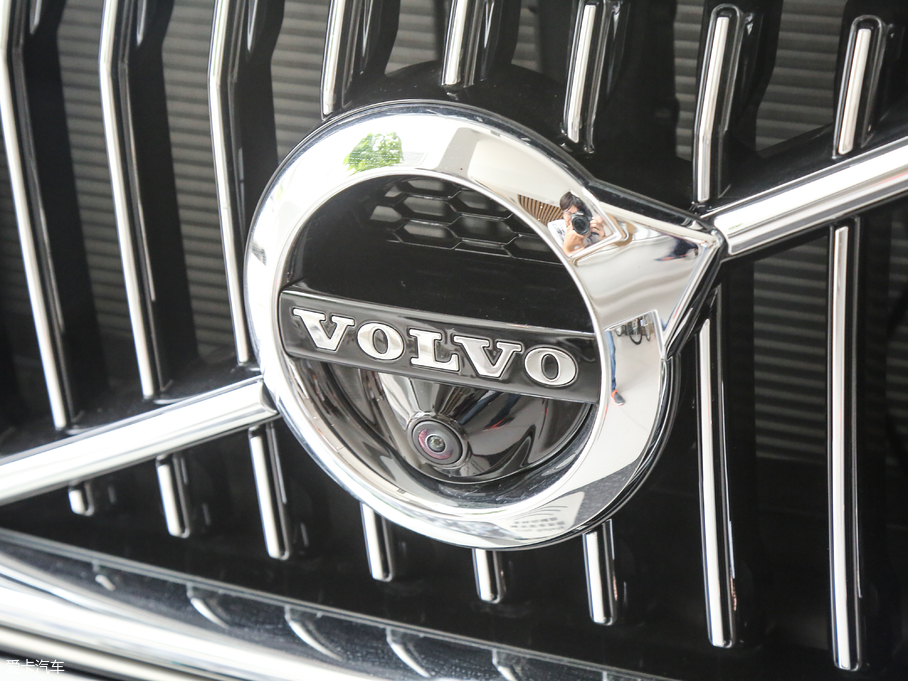 2019֠XC60 T5 (q)źA V