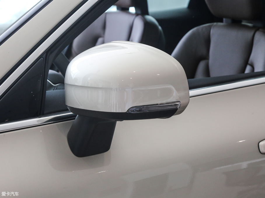 2019֠XC60 T5 (q)źA V