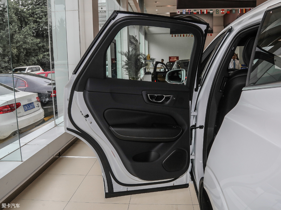 2019֠XC60 T5 (q)h(yun)\(yn)Ӱ V