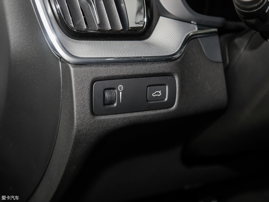 2019���֠���XC60 T5 ���(q��)���h(yu��n)�\(y��n)��(d��ng)�� ��V