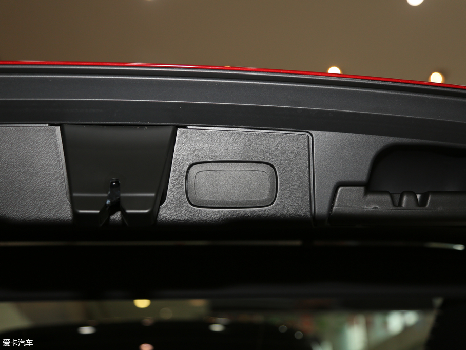 2019���֠���XC60 T4 ���ݰ� ��V