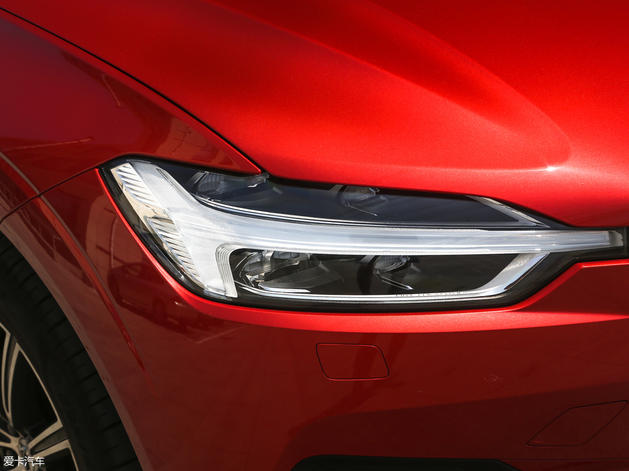 2019֠XC60 T5 źA VI