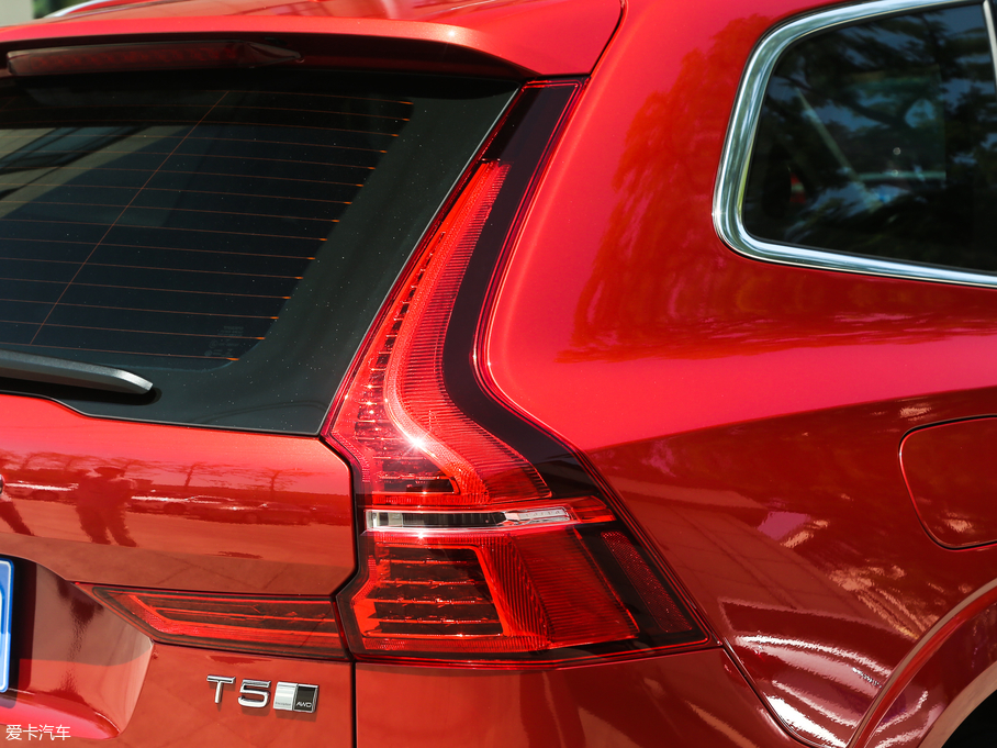 2019֠XC60 T5 źA VI