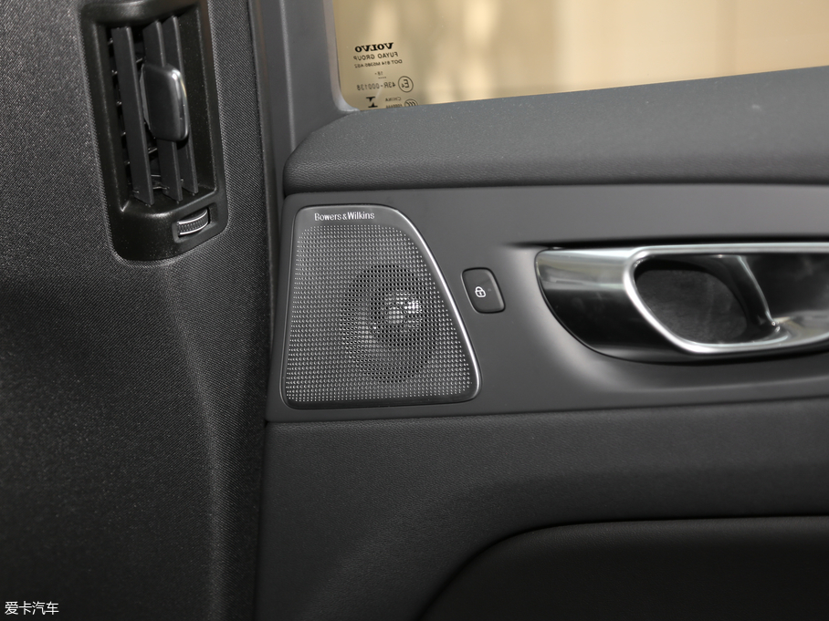 2019֠XC60 T5 źA VI