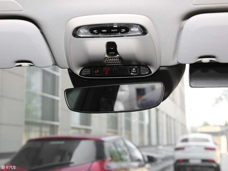 2019֠XC60 T5 źA VI