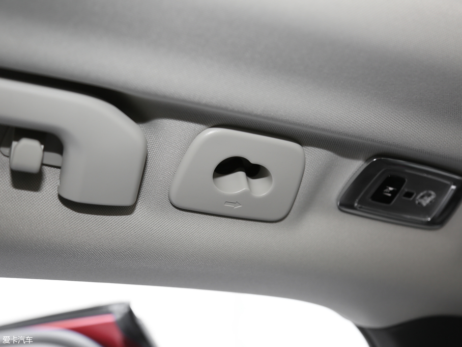 2019֠XC60 T5 (q)źA VI