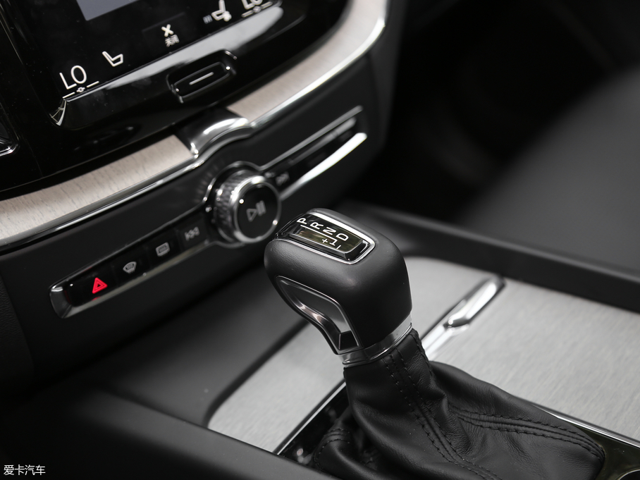 2019֠XC60 T5 źA VI