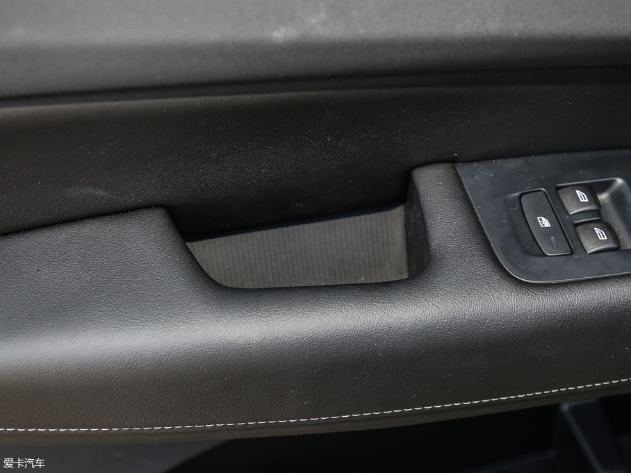 2019֠XC60Դ T8 E(q)\Ӱ V