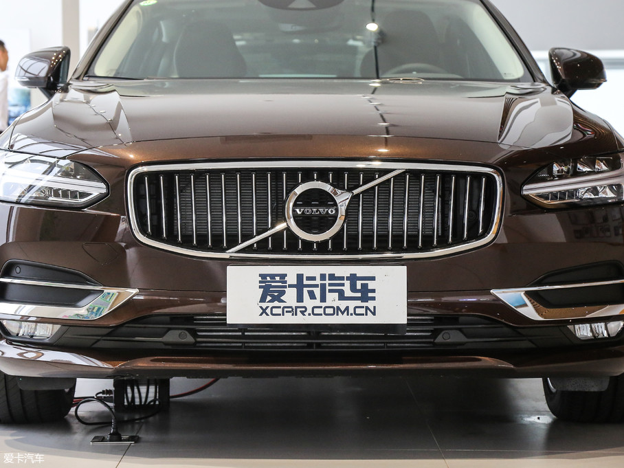 2019款沃尔沃s90t5 智逸版