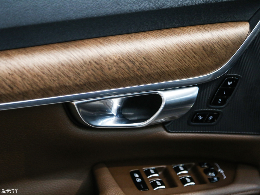 2019���֠���S90 T5 ���ݰ�