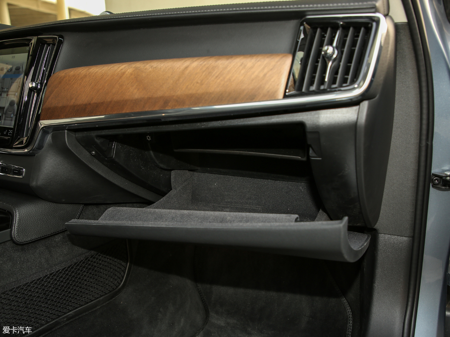 2019֠S90Դ T8 E Ű V