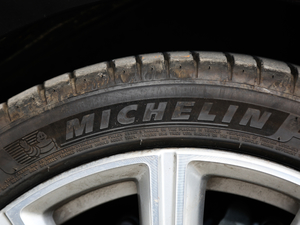 2019T8 E(q) Ű V ݆̥Ʒ