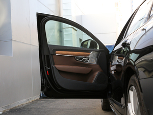 2019T8 E Ű V {λ܇T