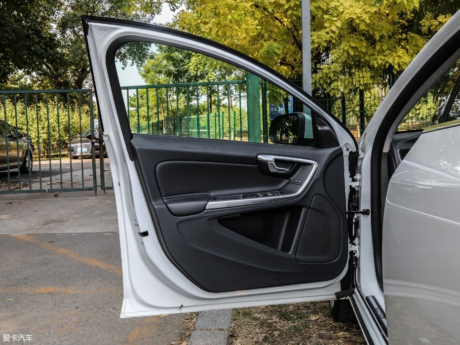 2019֠S60 L 2.0T T5 S