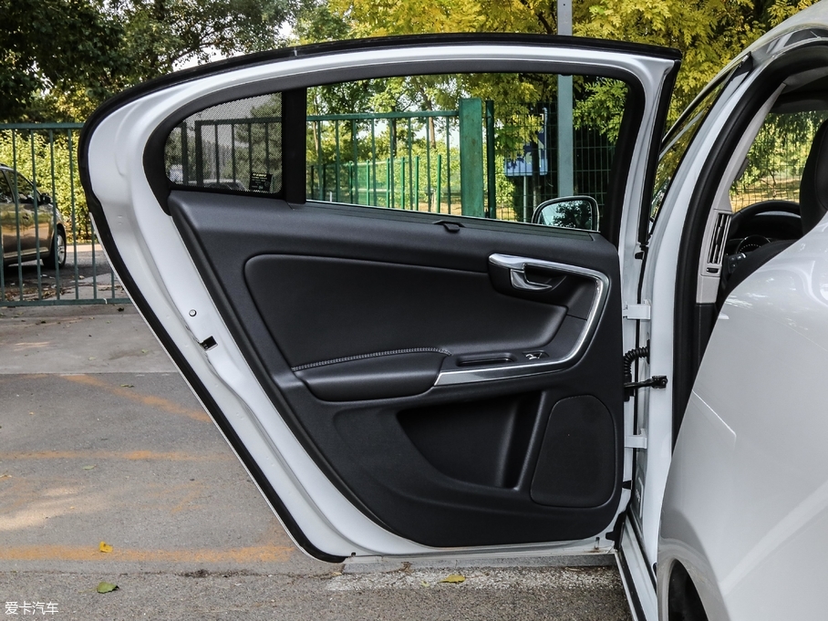 2019֠S60 L 2.0T T5 S