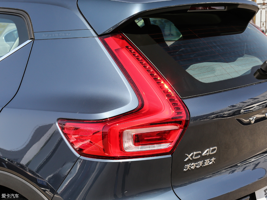 2020֠XC40 T4  hA