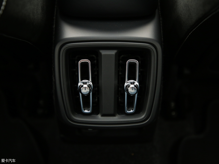 2020֠XC40 T4 (q) \Ӱ