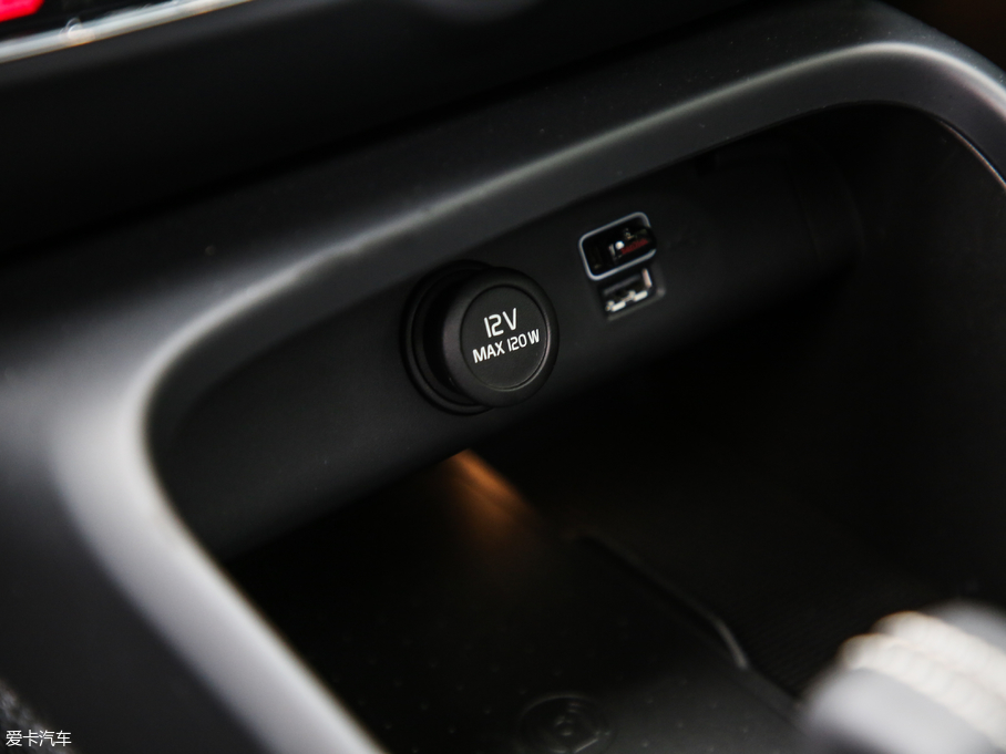 2020֠XC40 T4 (q) \(yn)(dng)