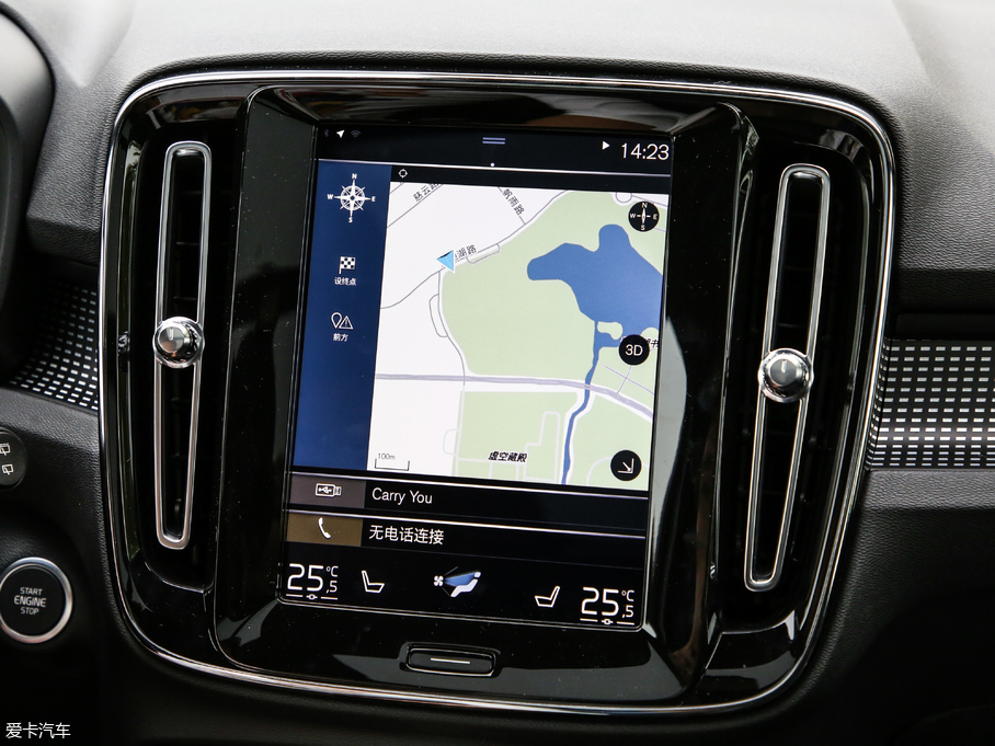 2020֠XC40 T4 (q) źA