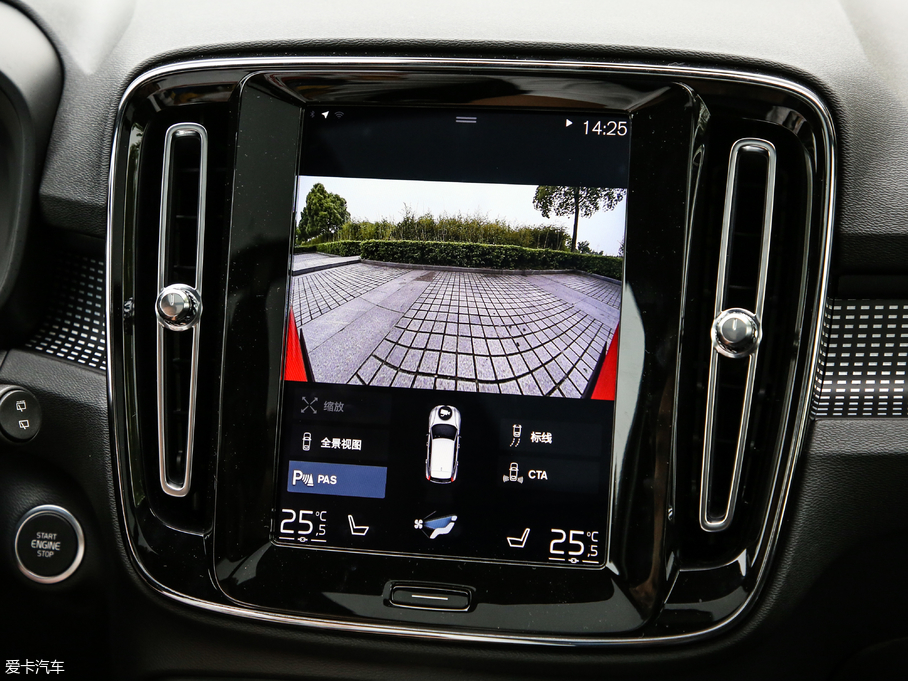 2020֠XC40 T4 (q) źA