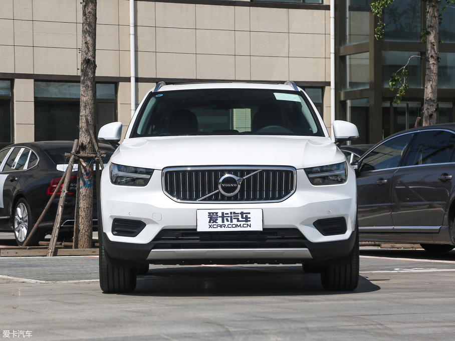 2020֠XC40 T3 hA