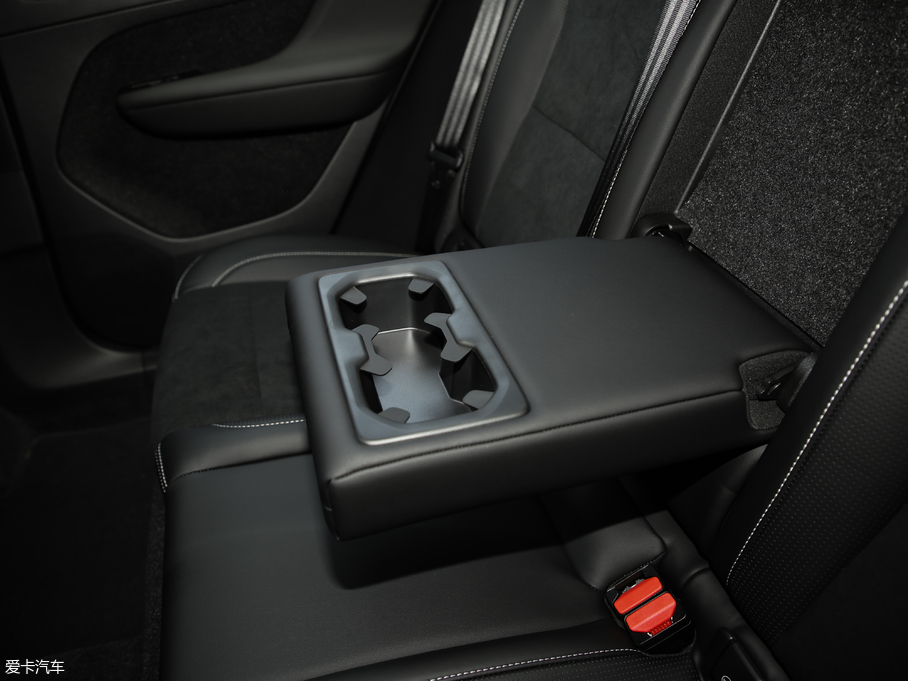 2020֠XC40 T5 (q) \Ӱ