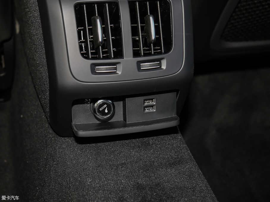 2020���֠���S90 T4 ���к��A��