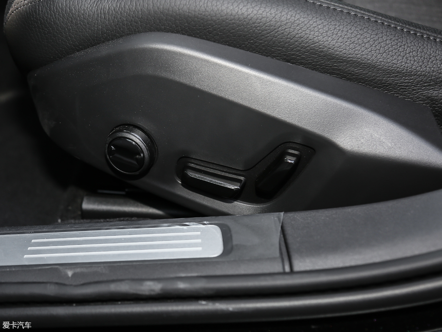 2020���֠���S90 T4 ���к��A��